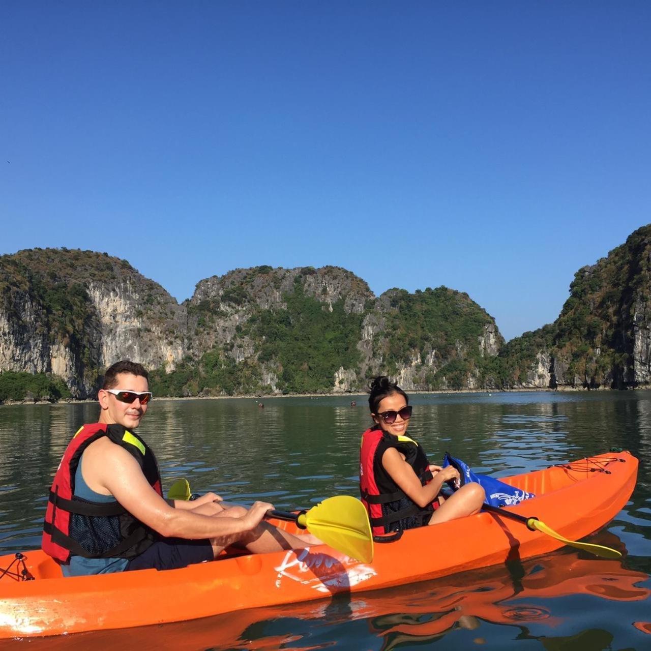 Renea Cruises Halong Hotel Ha Long Exterior photo